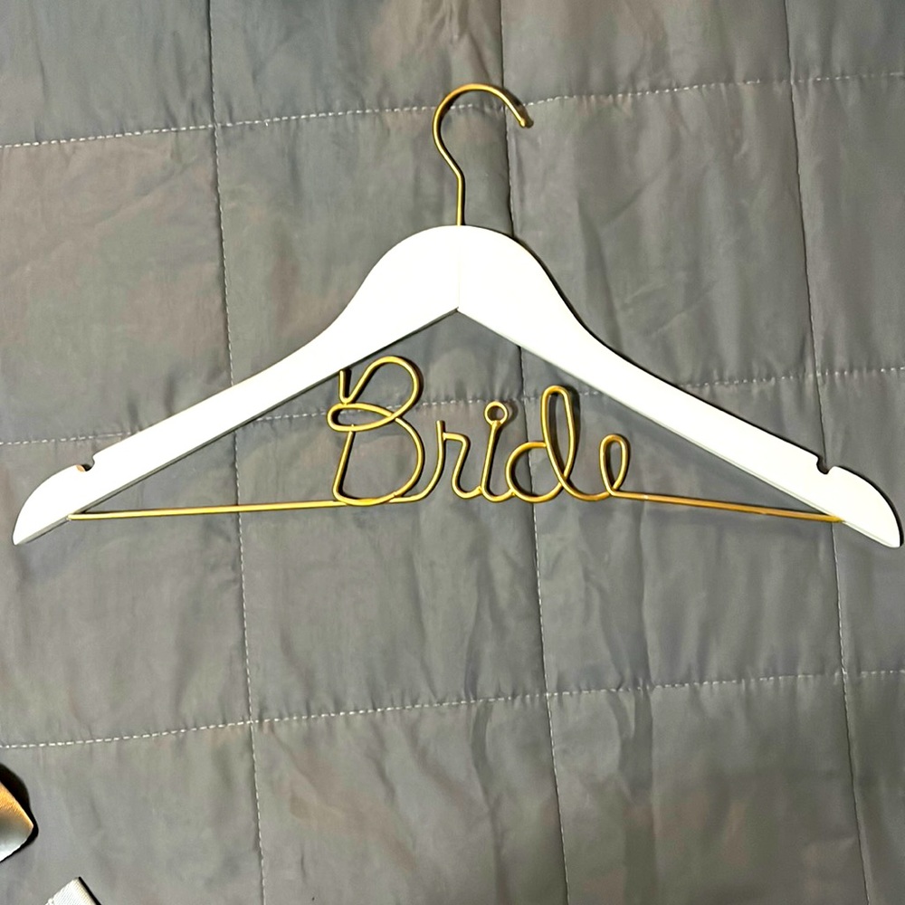 Bride Hanger